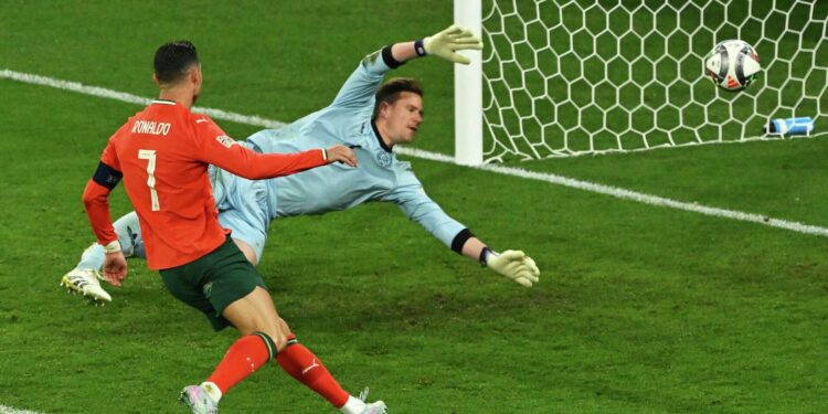 İlk finalist Portekiz