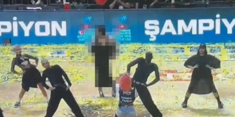 Büyük Aile Platformu’ndan Fenerbahçe Beko şampiyonluk kutlamasına tepki