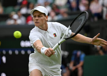 Wimbledon’da favoriler galip