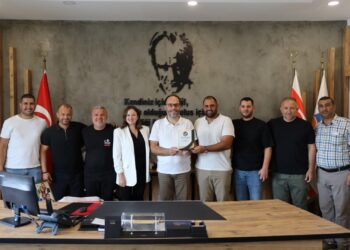 Larnaka Gençler Birliği Spor Kulübü’nden İskele Belediye Başkanı Sadıkoğlu’na ziyaret