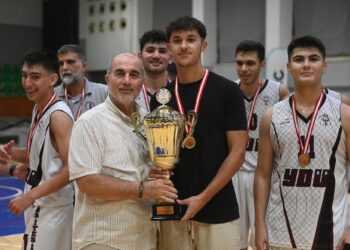 Yakın Doğu Gelişim sezonu 1. bitirdi