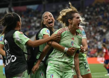 İtalya yarı finalde