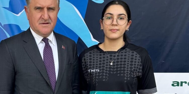 Osman Aşkın Bak, Nehir Deniz’le görüştü