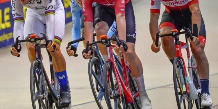 Başarılı Bisikletçilerimiz Ege Erülkü ve Emre Kaplan Avrupa şampiyonasını tamamladı.