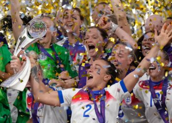 İngiltere şampiyon