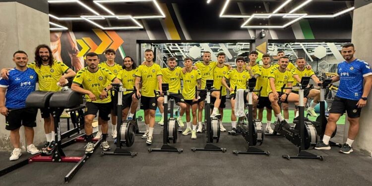 MTG salonda çalışıyor