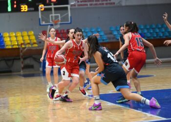 U 18 Kadinlarda Akdenz fialde