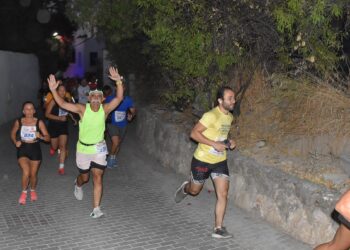 Girne Belediyesi, “gece koşusu” düzenledi
