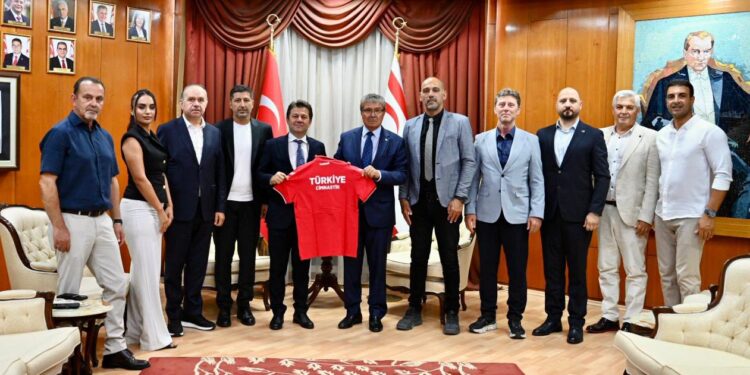 Cimnastik Federasyonu heyetinden Başbakan Ünal Üstel’e ziyaret