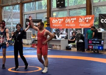 Ömer’den bronz madalya