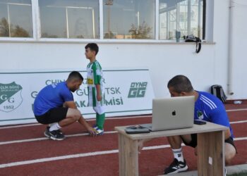 GG FUTBOL AKADEMİ’DEN ÇOCUKLARA POSTÜR ANALİZİ