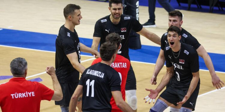 A Milli Erkek Voleybol Takımı’nın son 16 turundaki rakibi Hollanda oldu