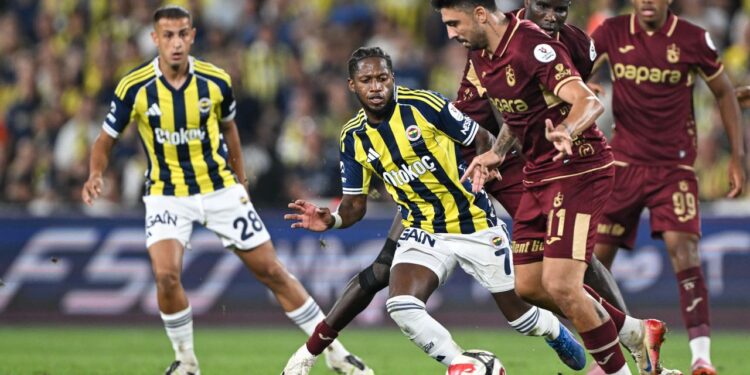 Tedescolu Fenerbahçe, Trabzonspor’u tek golle geçti
