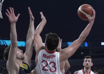 “12 Dev Adam” Avrupa Şampiyonası’nda çeyrek finalde