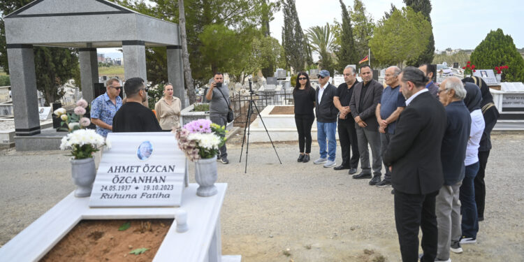 ÖZCAN ÖZCANHAN KABRİ BAŞINDA ANILDI