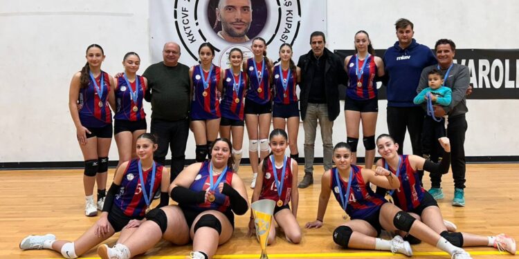 ERENKÖY’ÜN KIZLARI U17 ŞAMPİYONU