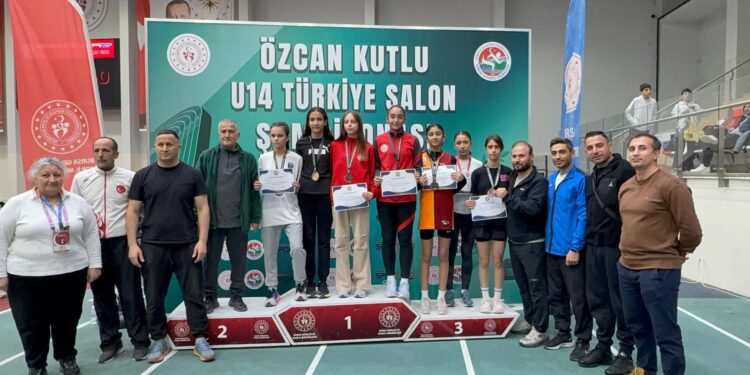 AZRA AVCI’DAN TÜRKİYE DÖRDÜNCÜLÜĞÜ