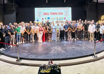 BAŞARILI ANTRENÖRLER ÖDÜLLENDİRİLDİ