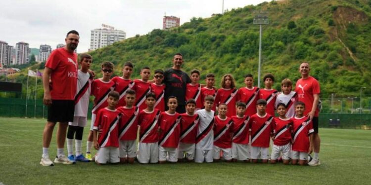 BİZİM ÇOCUKLAR DOLUDİZGİN
