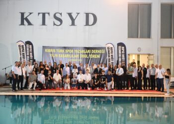 YILIN BAŞARILILARI ÖDÜLLERİNİ ALDILAR