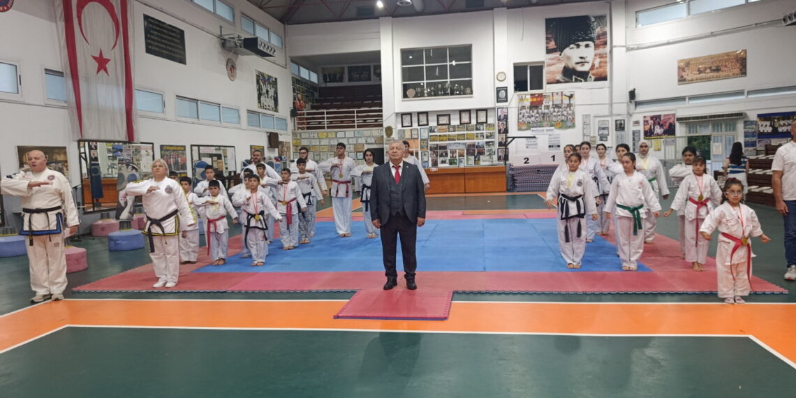 TAEKWONDOCULAR CUMHURİYET İÇİN YARIŞTILAR